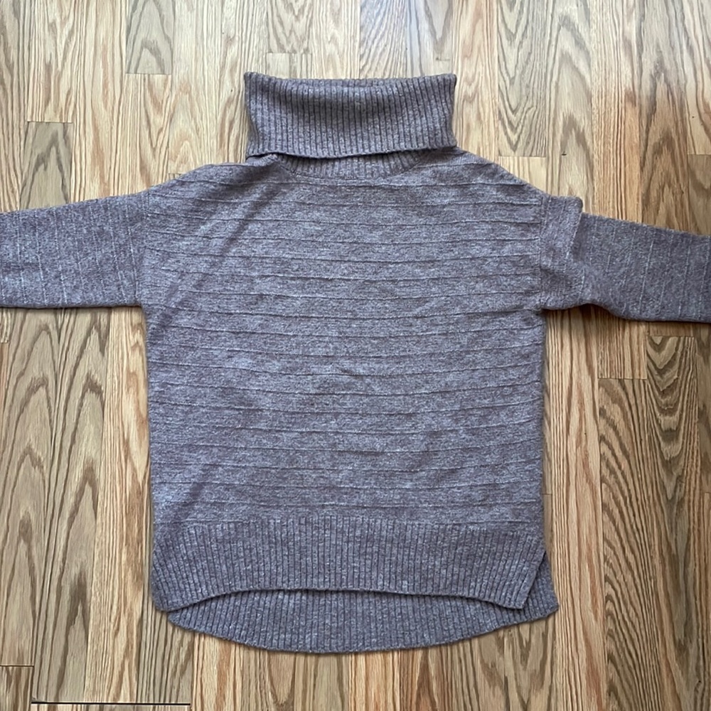 Old Navy Dusty Pink Turtle Neck Sweater